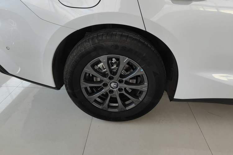 Used BYD Qin L 2025 DM-i Smart Drive 80KM Leading Model
