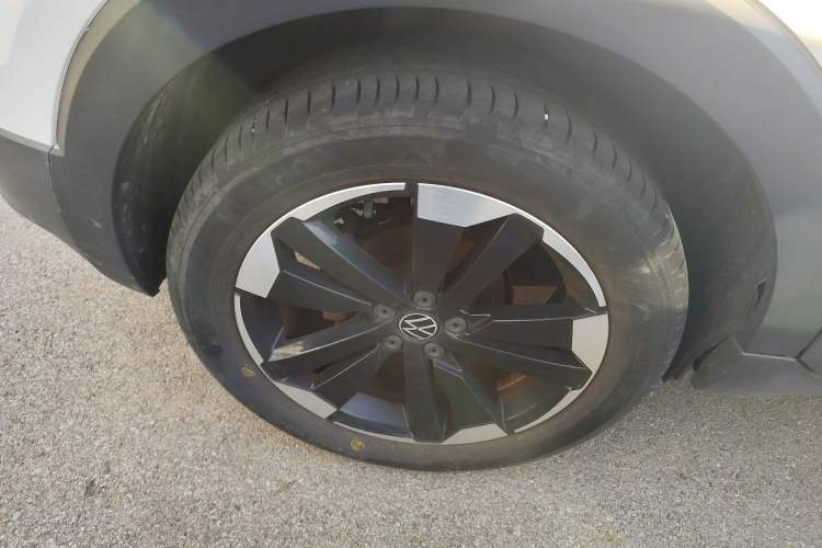 Used Volkswagen Tacqua 2021 200TSI DSG JoyConnect Edition
