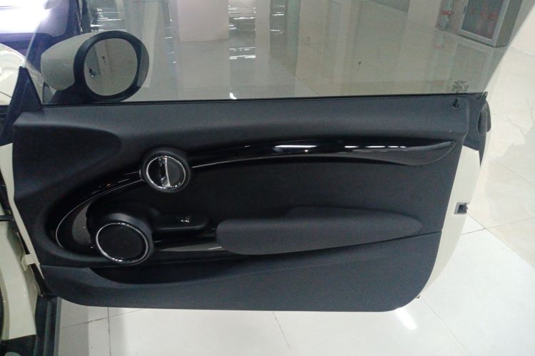 Used  MINI 2019 1.5T ONE PLUS
