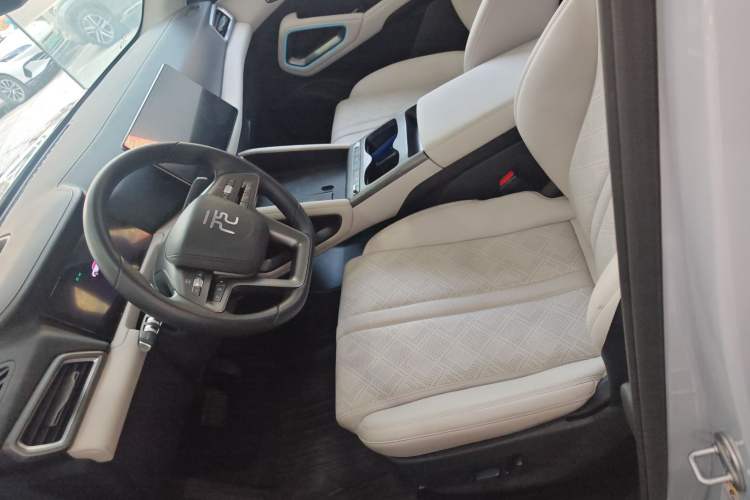 Used BYD Yuan UP 2025 Intelligent Driving Version 401 km Beyond-Range Edition
