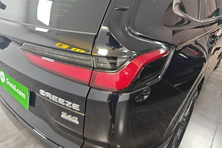 Used Honda Breeze 2023 240TURBO Two-Wheel-Drive Luxury Edition 5 Seats