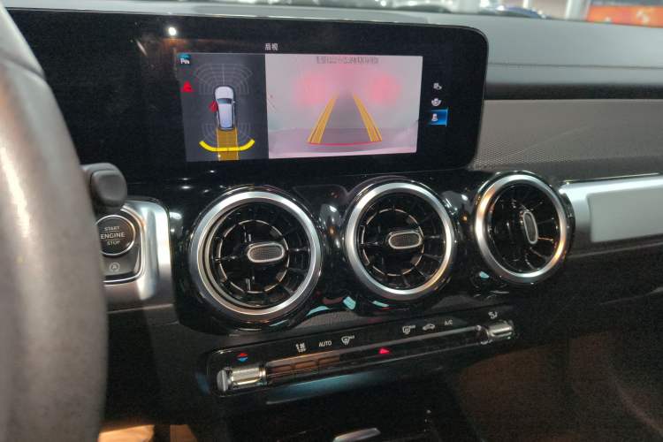 Used Mercedes-Benz GLB 2023 GLB 200 Fashion Model
