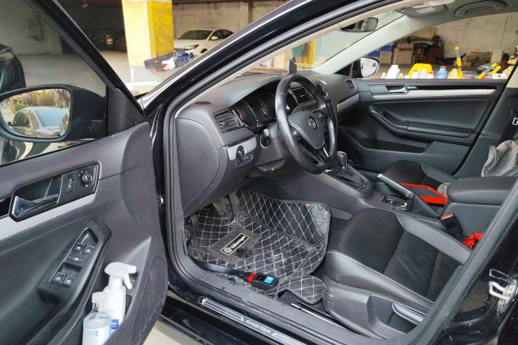 Used Volkswagen Sagitar 2018 1.6L Automatic Comfort Model
