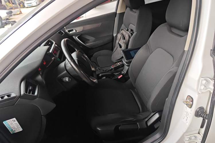 Used  5LS 2014 1.8L Manual Comfort Version VTi140
