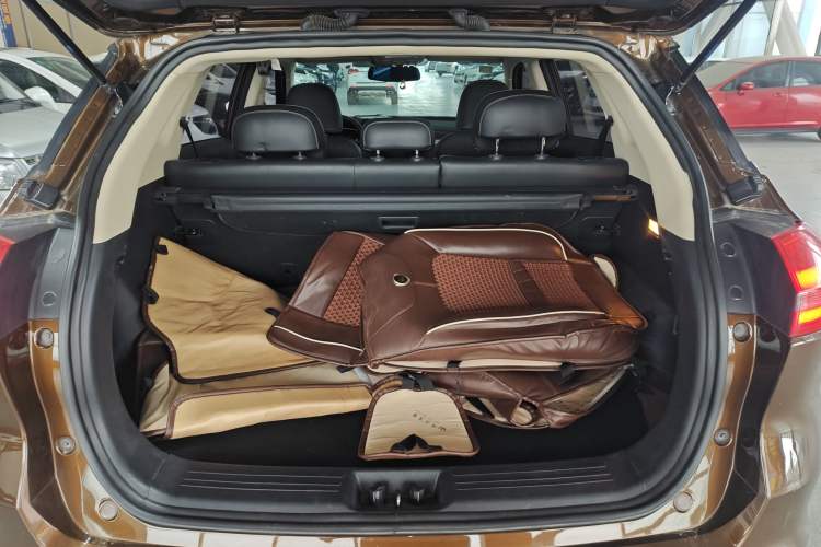 Used Geely Auto Emgrand X7 Sport 2016 2.0L Manual Smart Connect Version
