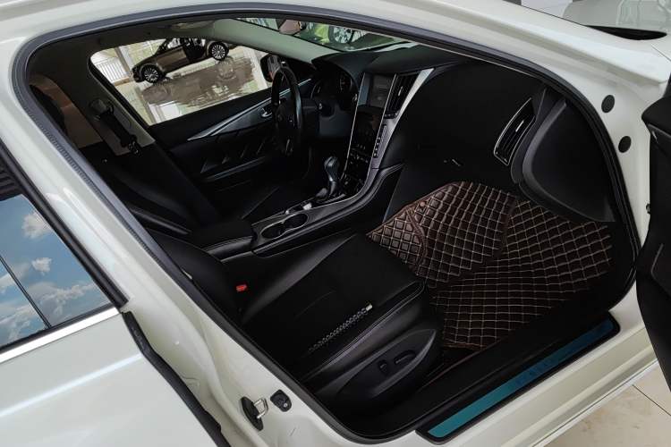 Used Infiniti Q50L 2015 2.0T Enjoyment Edition
