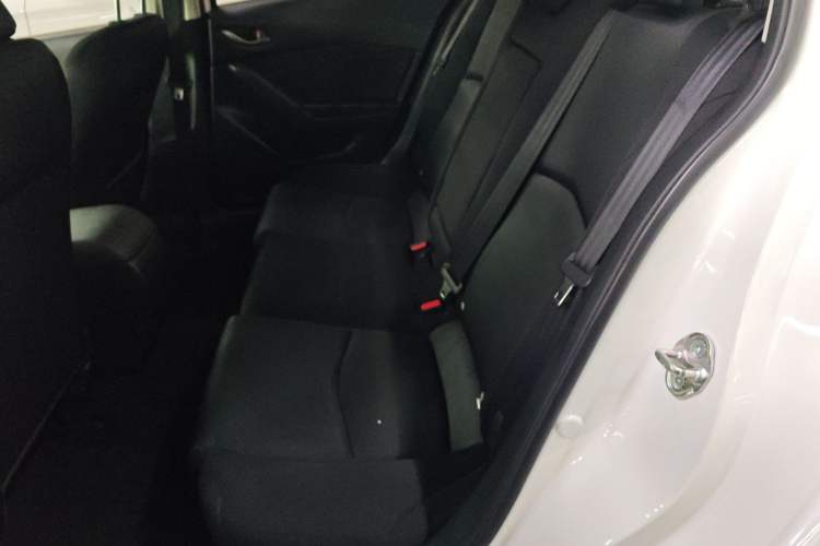 Used Mazda Mazda 3 Axela 2017 Sedan 1.5L Automatic Comfort Model Emission Standard China V
