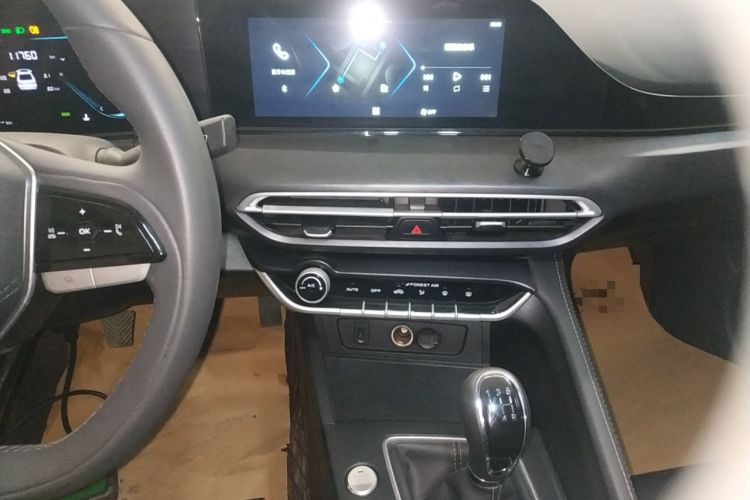 Used Changan Eado 2022 PLUS 1.6L GDI Manual Luxury Model
