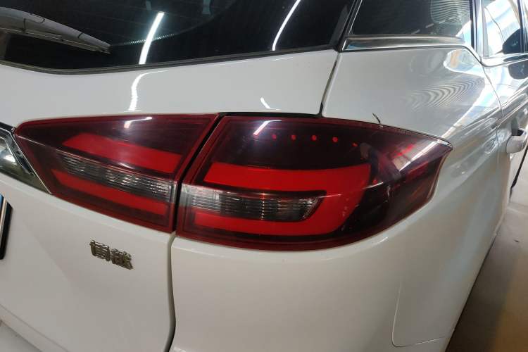 Used Geely Auto Emgrand X7 Sport 2018 1.8TD Automatic Two-Wheel Drive Smart Connect 4G Internet Edition