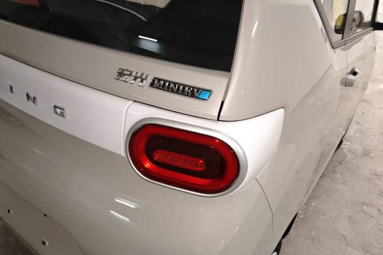 Used Wuling Hongguang MINIEV 2024 3rd Generation 215km Youth Edition
