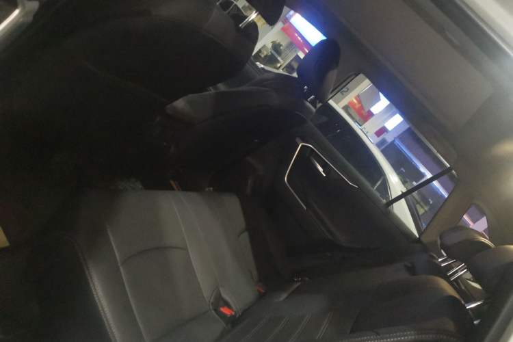 Used Toyota Wildlander 2023 2.0L CVT Two-Wheel Drive Luxury PLUS Edition
