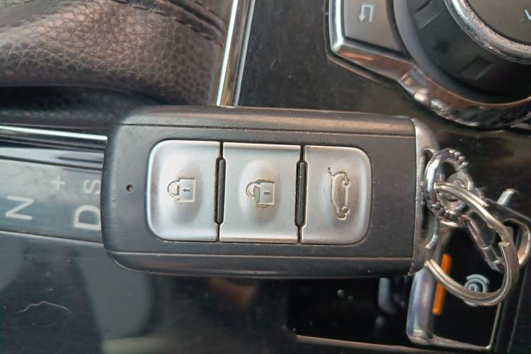 Used Dongfeng Fengon 580 2018 1.5T CVT Smart Connectivity Version