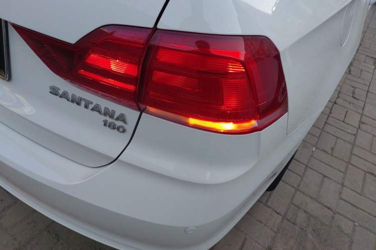 Used Volkswagen Santana 2016 1.6L Manual Fashion Edition
