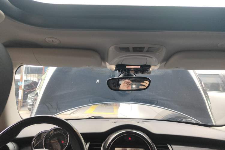 Used MINI MINI 2014 1.5T COOPER Fun
