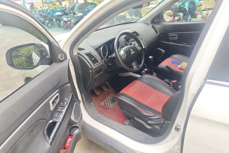 Used Mitsubishi ASX 2013 1.6L Manual Two-Wheel Drive Standard Edition
