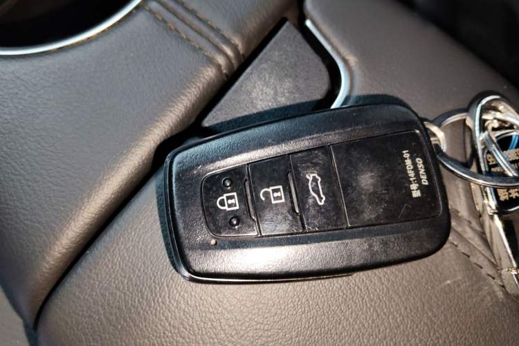 Used Toyota Avalon 2019 2.5L Touring Premium Version China V Standard