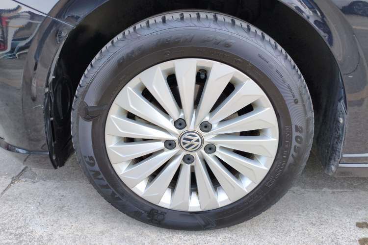 Used Volkswagen Lavida 2019 1.5L Automatic Comfort Edition China VI Standard