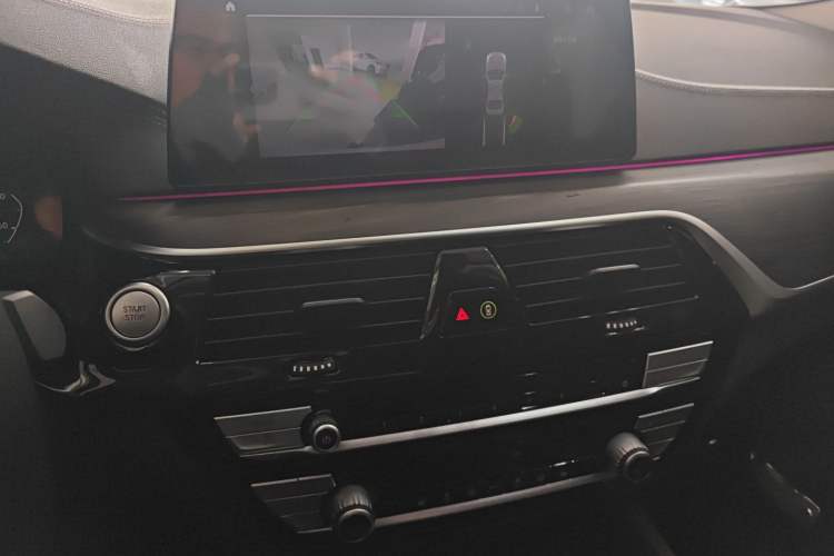 Used BMW 5 Series New Energy 2020 Mileage Upgrade Version 530Le Luxury Package
