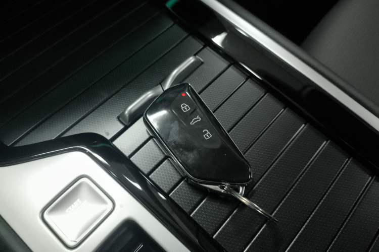 Used Volkswagen Magotan 2024 380TSI DSG Prestige Edition DaMai Package
