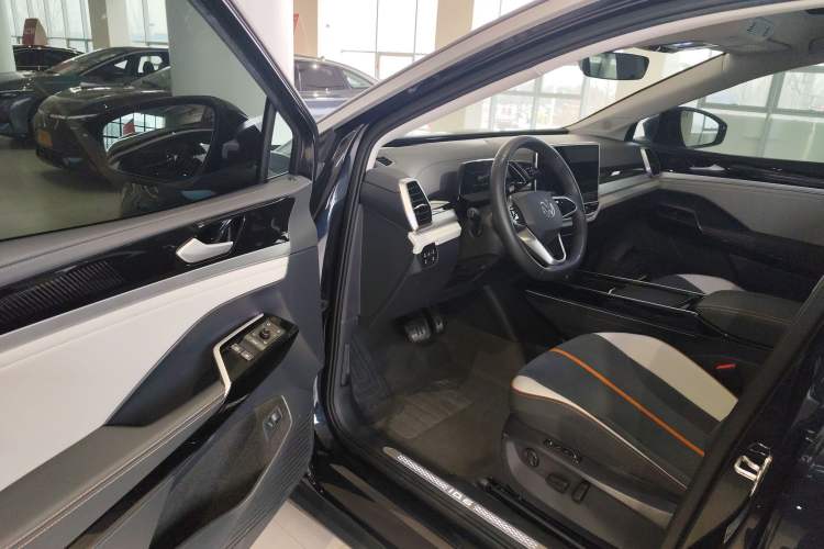 Used Volkswagen ID.6 CROZZ 2022 Long-Range PRO Edition
