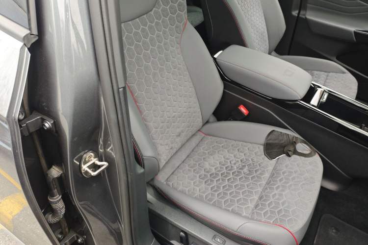 Used Volkswagen ID.4 X 2021 Pro Smart Long-Range Edition
