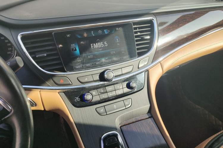 Used Buick LaCrosse 2018 28T Elite Edition
