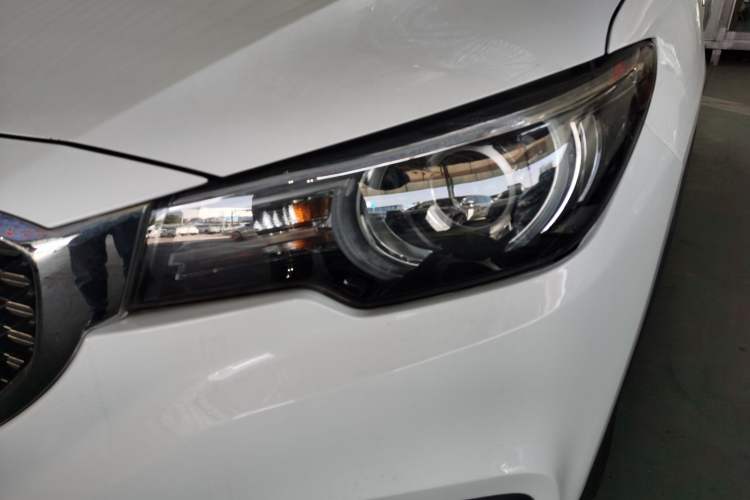 Used MG ZS 2020 Global Bestseller with 1.5L Engine Manual Transmission and a Massive 65-Inch Panoramic Sunroof Version