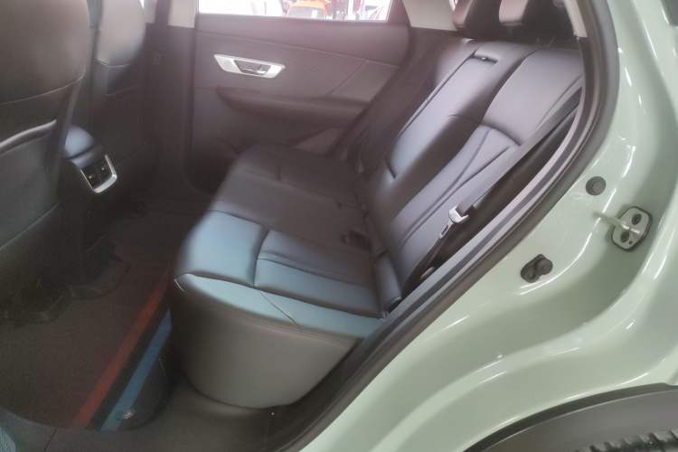 Used Dongfeng Aeolus Huge 2022 Mach Dual-Motor 1.5T MHD Dare-to-Dream Edition