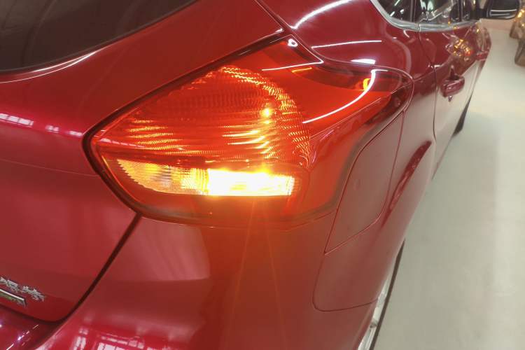 Used Ford Focus 2015 Hatchback EcoBoost 180 Automatic Elite Model
