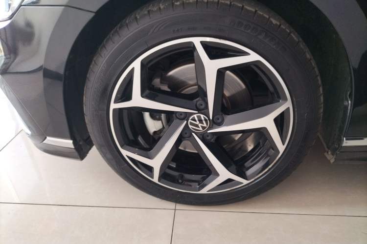 Used Volkswagen Magotan 2023 2 Million Units Limited Edition 330TSI DSG Leading Version