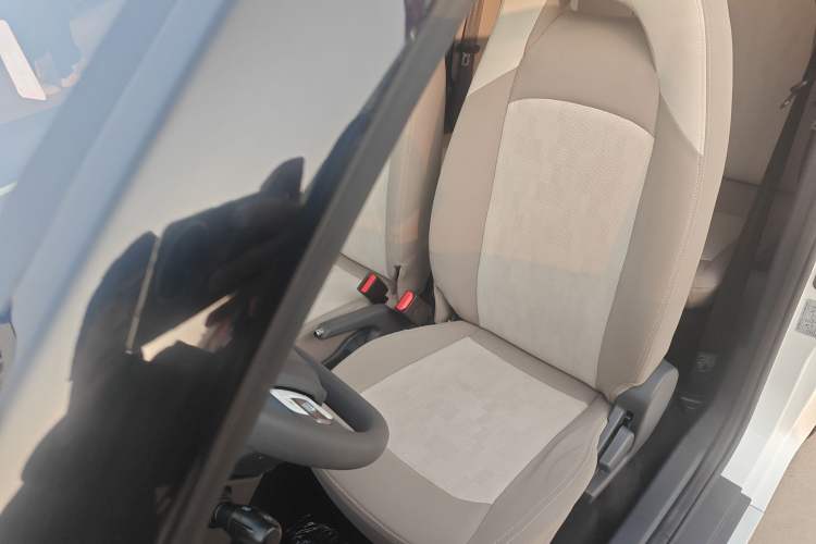 Used Chery QQ Ice Cream 2022 170km Sundae Phosphate Lithium-Ion