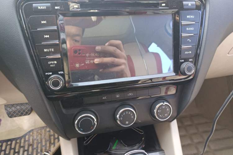 Used Skoda Octavia 2015 1.6L Automatic Yijun Edition