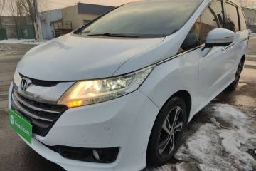 Used Honda Odyssey 2015 Updated Version 2.4L Smart Edition