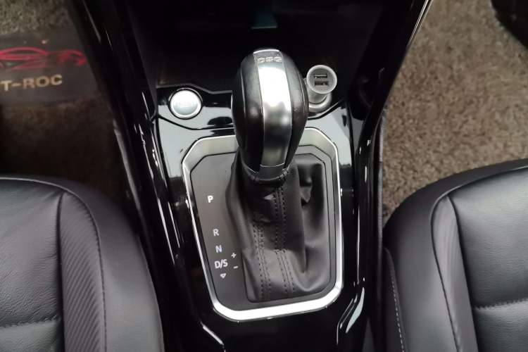 Used Volkswagen T-ROC 2019 280TSI DSG Two-Wheel Drive Comfort Version China VI Standard
