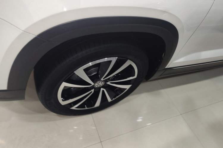 Used Volkswagen Tharu 2020 330TSI All-Wheel-Drive Luxury PLUS China VI Standard
