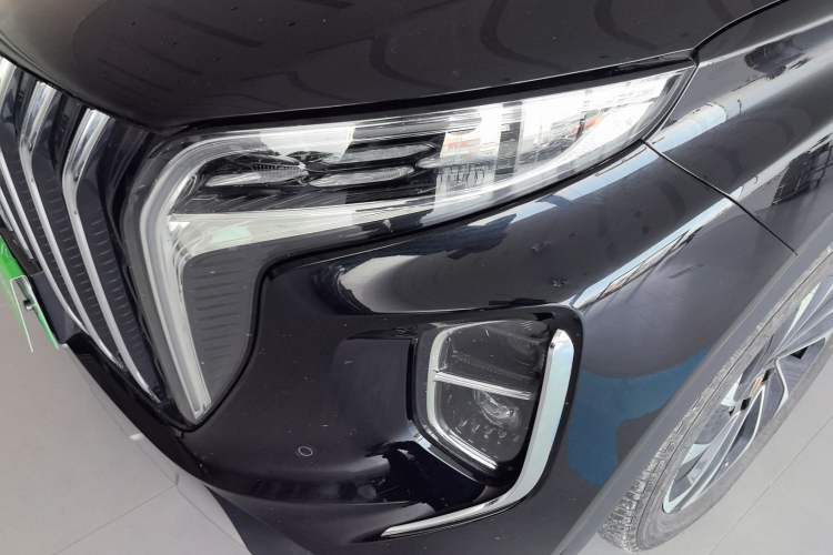 Used Hongqi HS7 PHEV 2024 2.0T PHEV Four-Wheel Drive Flagship Edition 6 Seats