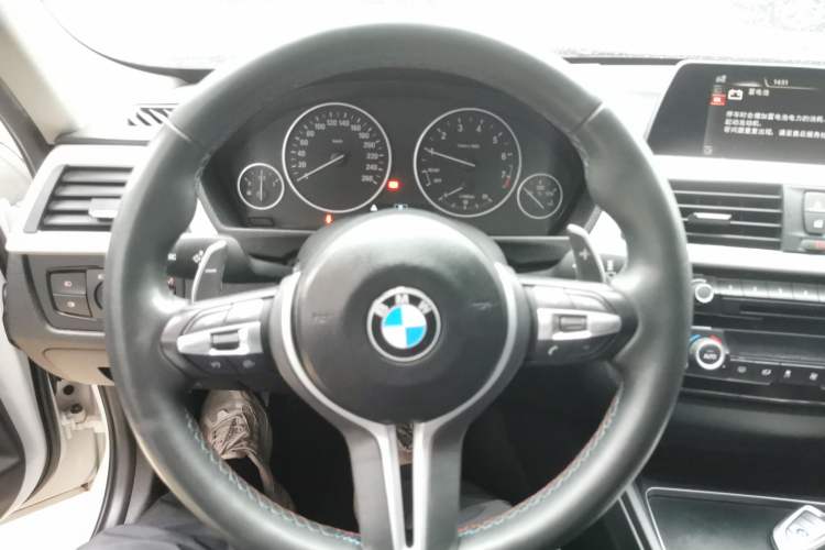 Used BMW 3 Series 2016 320i Fashion Model