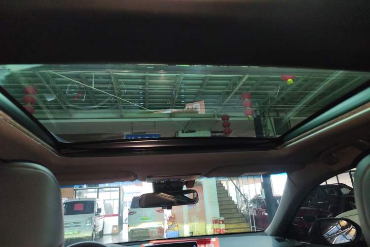 Used Toyota Avalon 2019 Dual-Engine 2.5L XLE Prestige Version China VI Standard