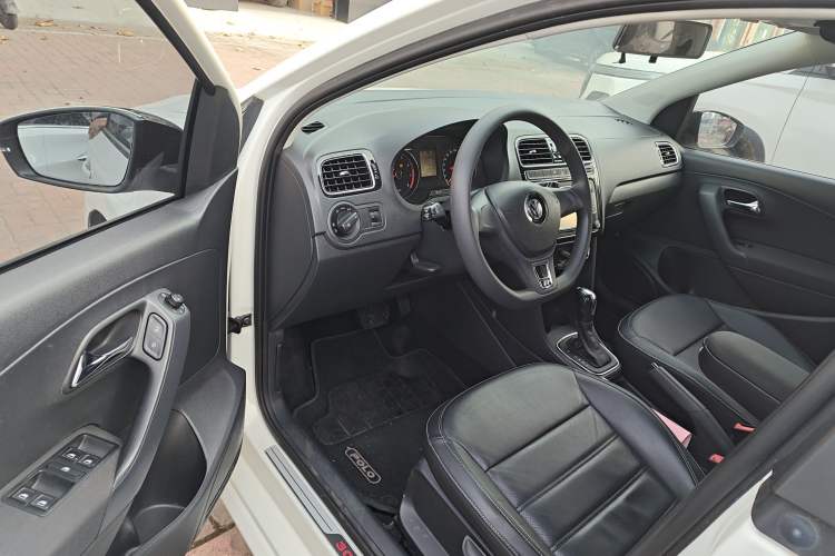 Used Volkswagen Polo 2014 1.6L Automatic Comfort Edition