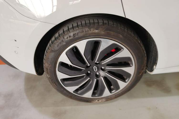 Used Hima AITO M5 2022 Extended-Range Four-Wheel Drive Flagship Edition
