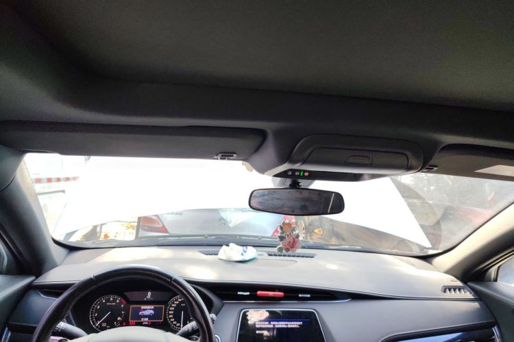 Used Cadillac XT4 2018 28T Two-Wheel Drive Tech Version