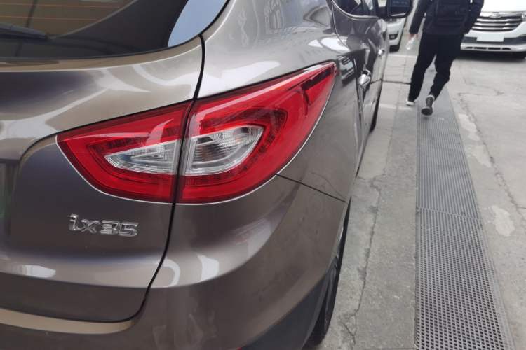 Used Hyundai ix35 2015 2.0L Automatic 2WD Smart Type China IV
