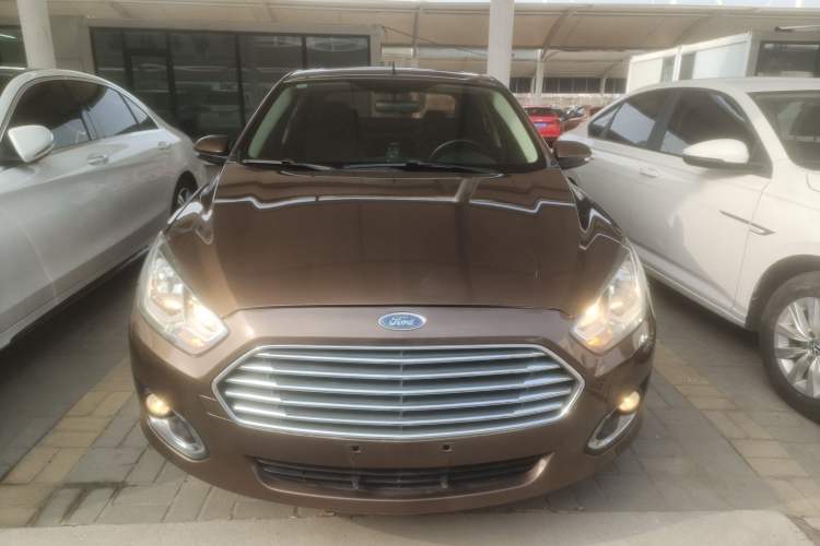 Used Ford Escort 2015 1.5L Automatic Fashion Model