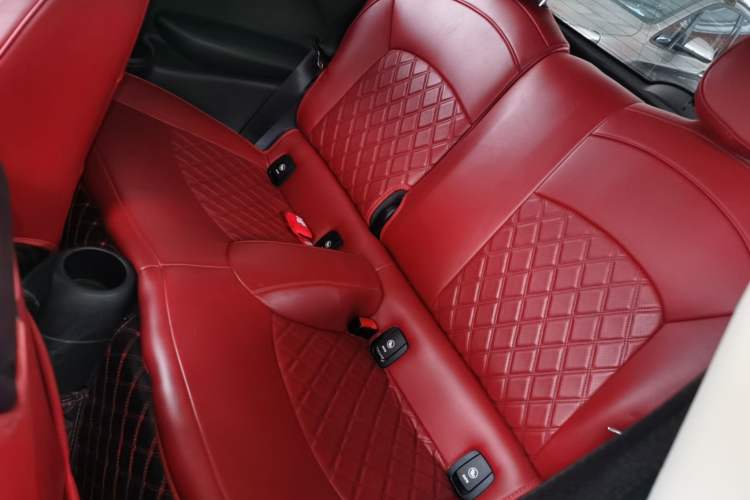 Used  MINI 2019 1.5T ONE PLUS
