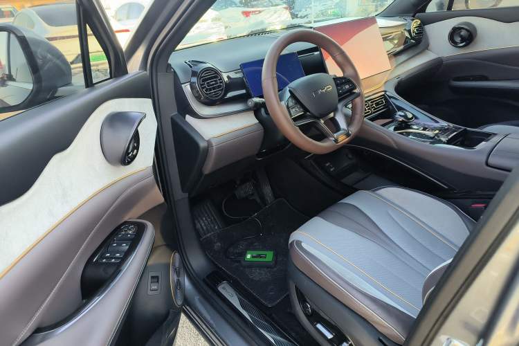 Used BYD Frigate 07 2023 DM-i 100KM Prestige Model
