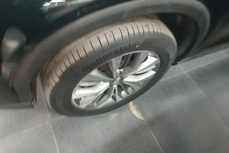 Used GAC Trumpchi GS8 2017 320T Two-Wheel Drive Luxury Smart Connectivity Version (7 Seats)