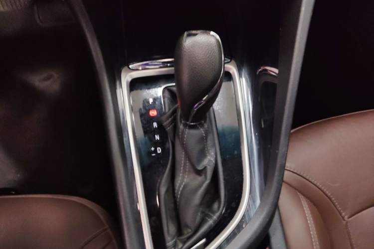 Used Buick GL6 2018 18T 6-Seater Luxury Model