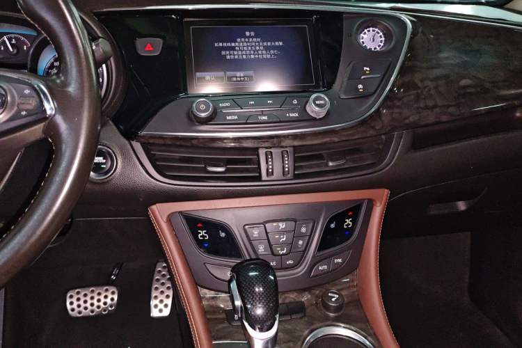 Used Buick Envision 2014 28T Four-Wheel Drive Elite Model
