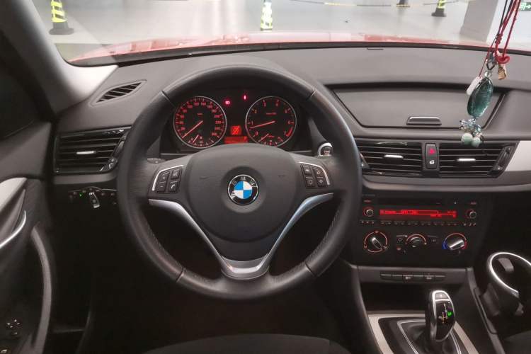 Used BMW X1 2014 sDrive18i Fashion Model
