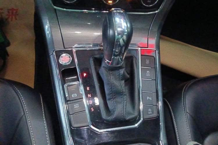 Used Volkswagen Passat 2017 330TSI DSG Luxury Edition
